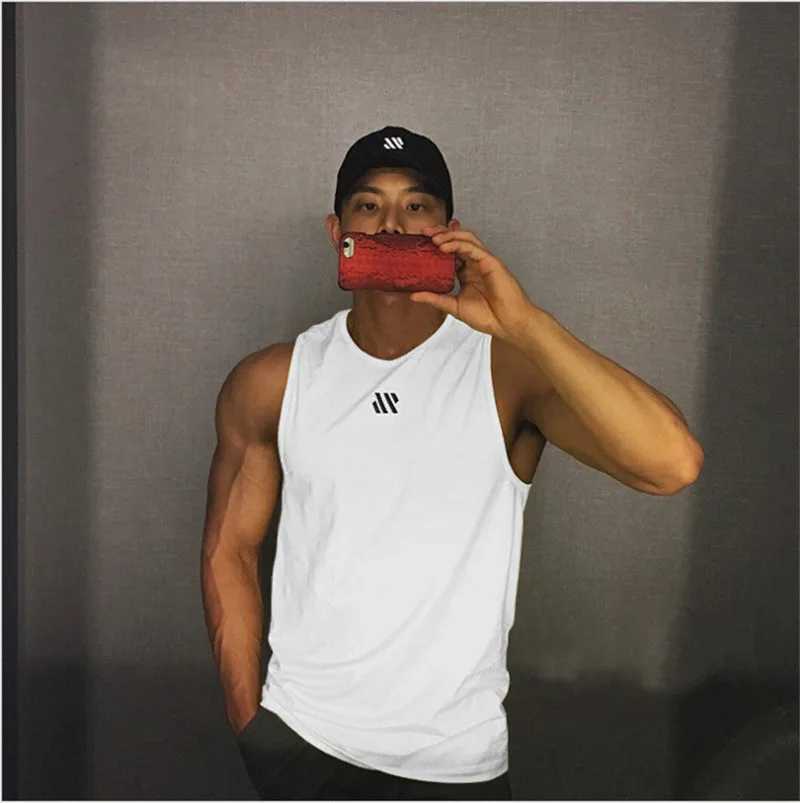 2022 Mens Gym Tank top Men Fitness Sleeveless Shirt Male Mesh Breathable Fitness Sports Vest Undershirt Gyms Running Vest MenT250318