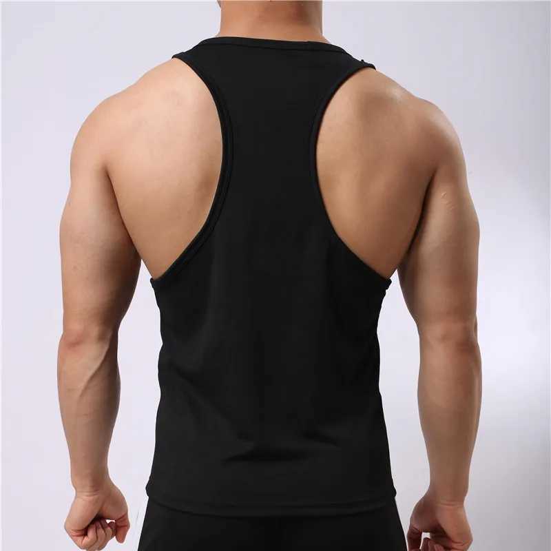 Cotton Summer Men Clothing Tank Tops Singlets Sleeveless Fitness Men Vest Bodybuilding Casual Tank Tops Breathable UndershirtT250318