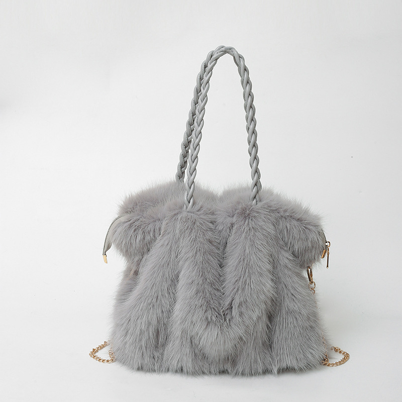 Fashion Large Tote Bag Faux Fur Women Handbags Chains Lady Shoulder Bags Fluffy Soft Plush Shopper Bag Warm Winter 241104
