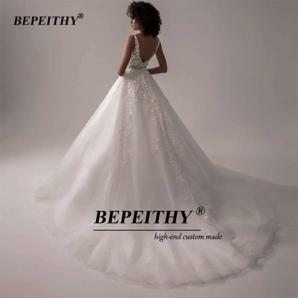 Bepeithy custom with v-neckline sleeveless dresses 2025 for women a ha ivory lace boho wedding dress