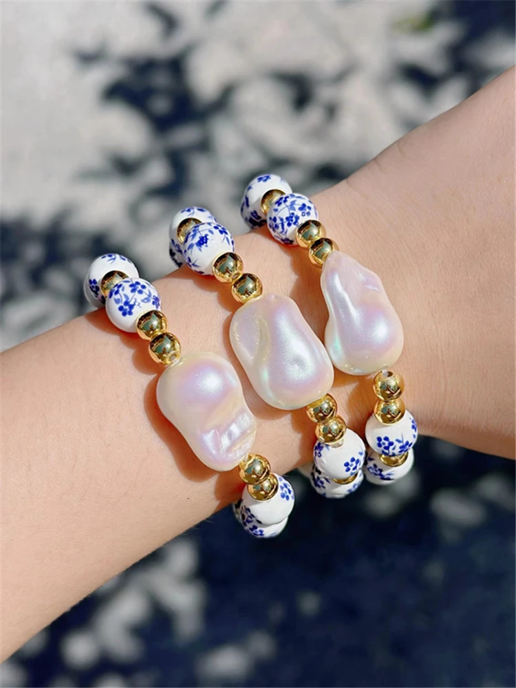 Baroque Pearl Bracelet Elastic Rope Fashion Simple Pearl Blue and White Bracelet Jewelry Accessories 250303