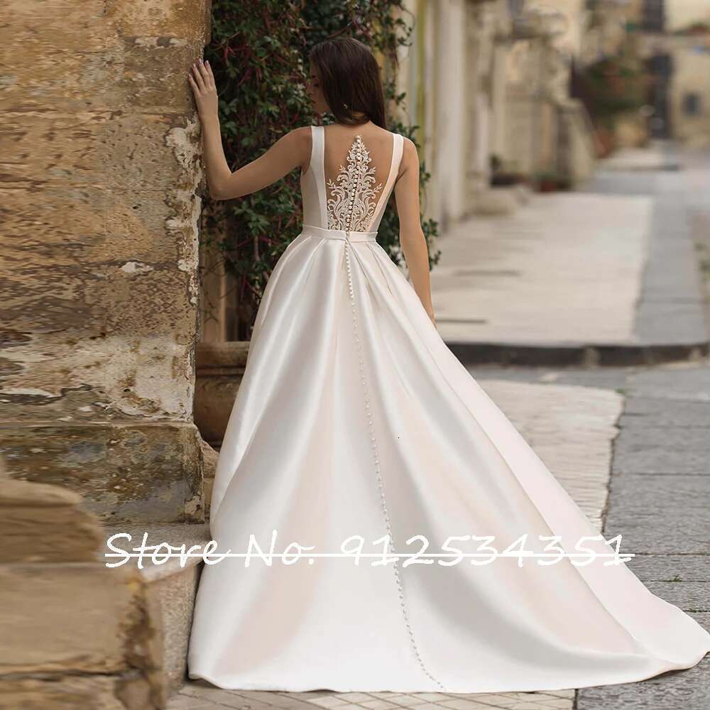Off Shoulder Bridal Satin Wedding Dress Lace Appliques Classic Mariee Robe Illusion Back Hochzeitskleid