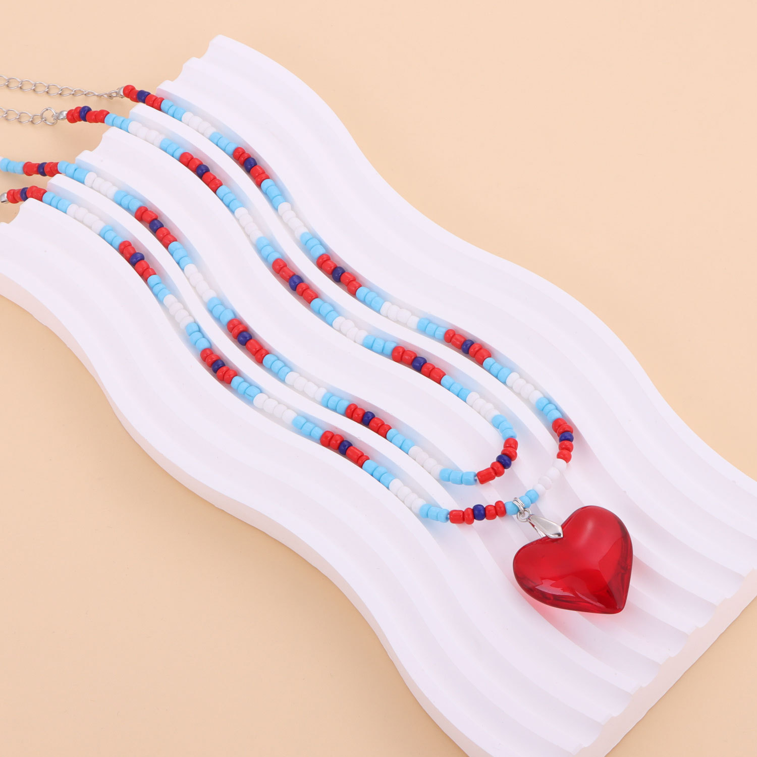 Colorful beaded heart-shaped necklace peach heart necklace set of chains female retro personality of Europe and the United States with glazed jewelry