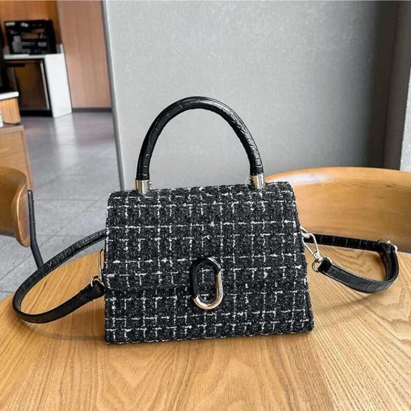 Small Hand 2025 Fashion Side Bags For Women Crossbody Shoulder Square Bag Designer Black Beige White Bolsas Para Mujeres New