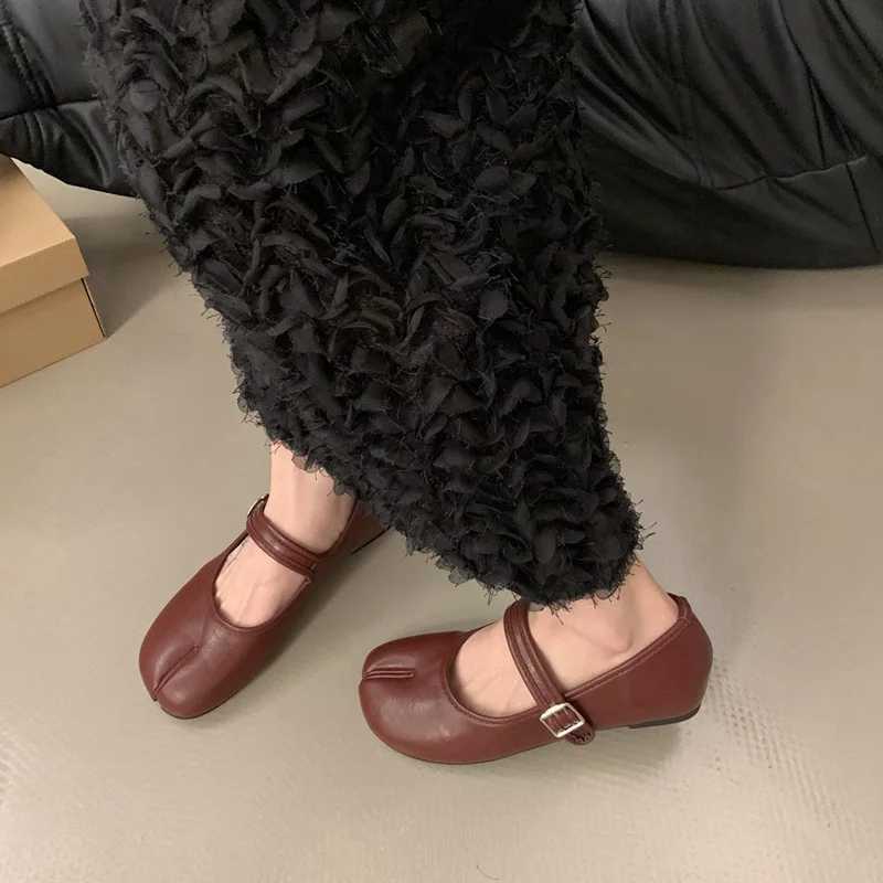 Fi Tabi Ninja Shoes Wen Flats Ballet Split Ballet Womens Round High Heels Felt Fem Moccasin Brand MUJI Y250307