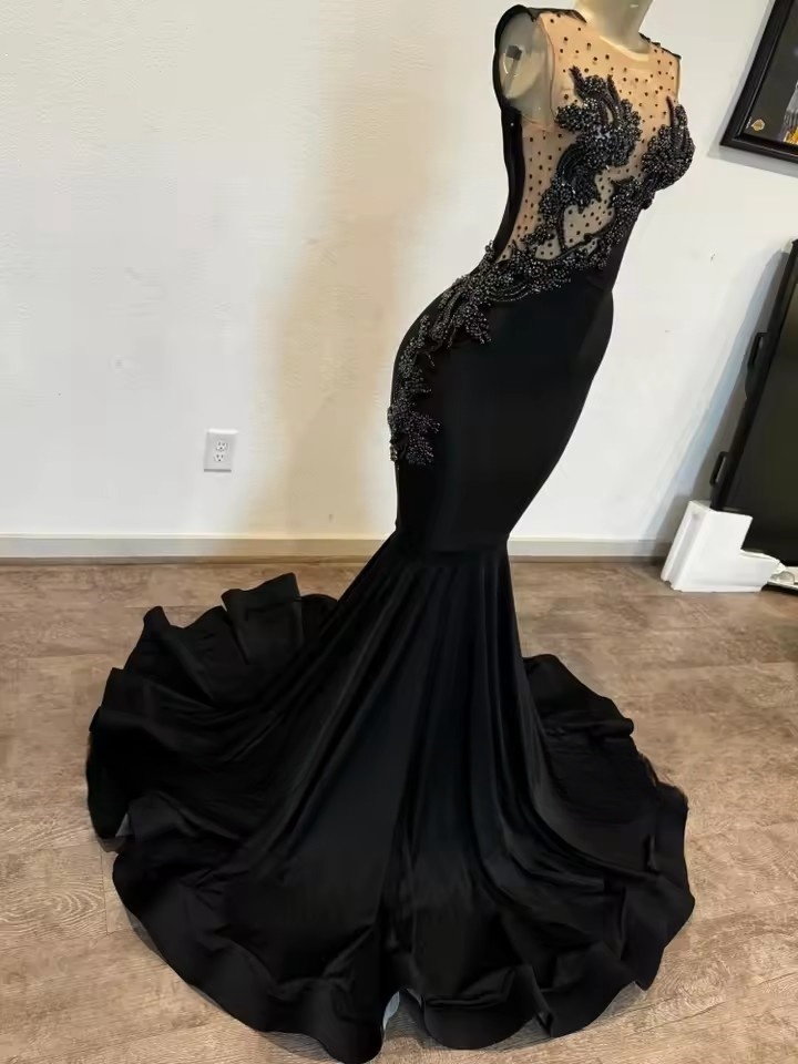 Sexy Black Satin Prom Dresses Women 2025 Simple Mermaid O Neck Glitter Applique Beads Long Party Dress Women Customized