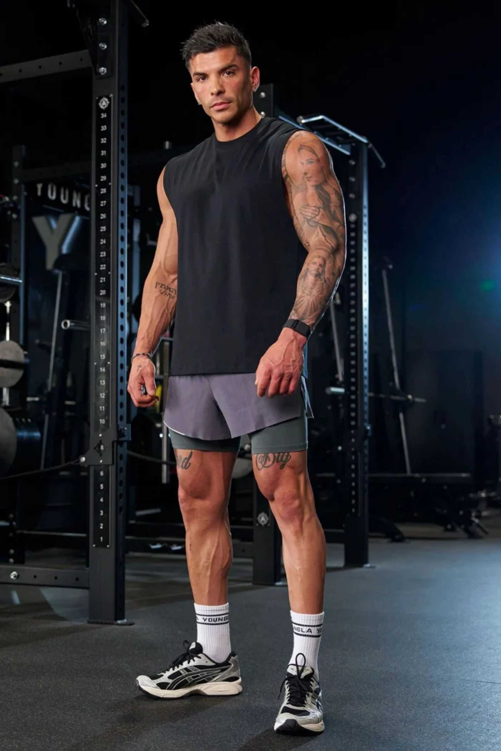 2025 Mens new solid color sports fitness crewneck vest fitness sleeveless blank sports muscle vestT250318