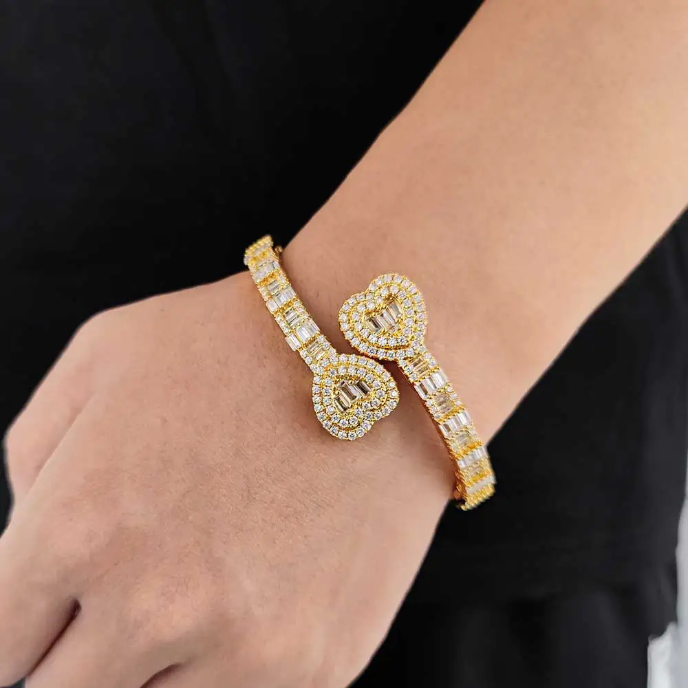 Fashion Hip Hop Jewelry Full Iced Out Heart Baguette CZ Bangle Bracelet Bling Diamond Couple Bracelet 18K Gold Plated 250303