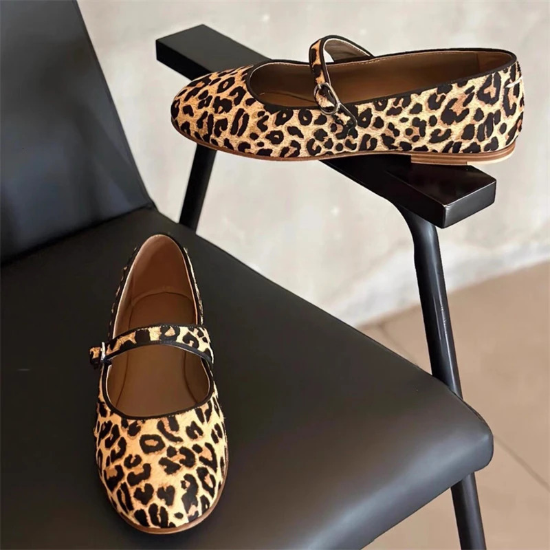 Fashion Leopard Print Women Flats Mary Janes Shoes Shallow Footwear Female Belt Buckle Casual Ladies Shoes 250306