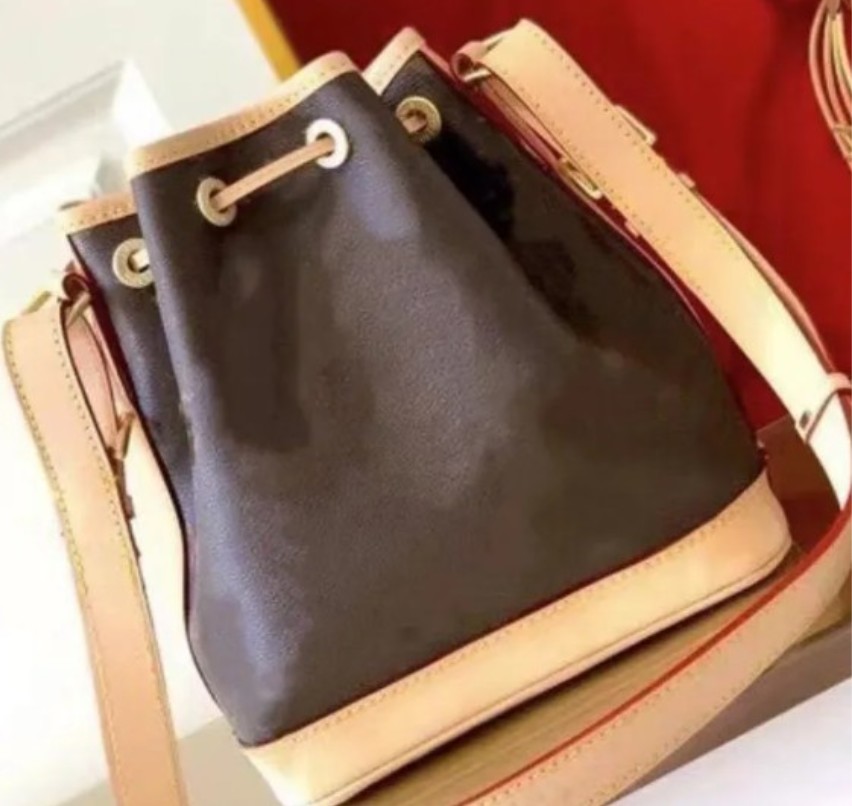 Luxury Premium Leather Bucket Bag Vintage Bouquet Rope Designs Large Capacity Crossbody Tote with Drawstring Chic Shoulder Handbag for Women