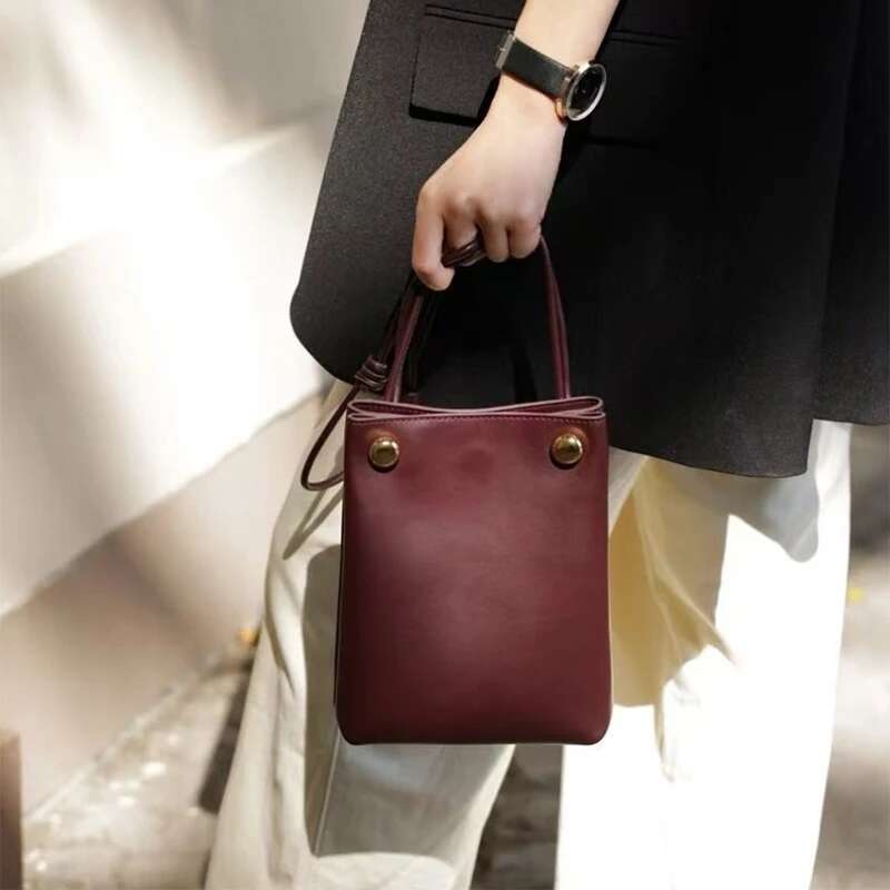 Brand Designer Genuine Leather French Underarm Fashionable Simple Crossbody Single Shoulder Mobile Phone Bag Handbag