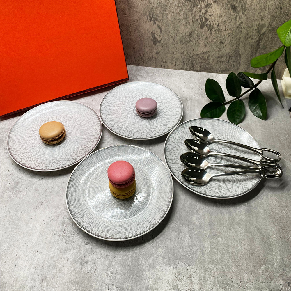 4 Pcs with Spoon Nordic Creative Hand Painted Plate Ceramic Tableware Under Glazed Dessert Dish Microwave Snack Steak Plate