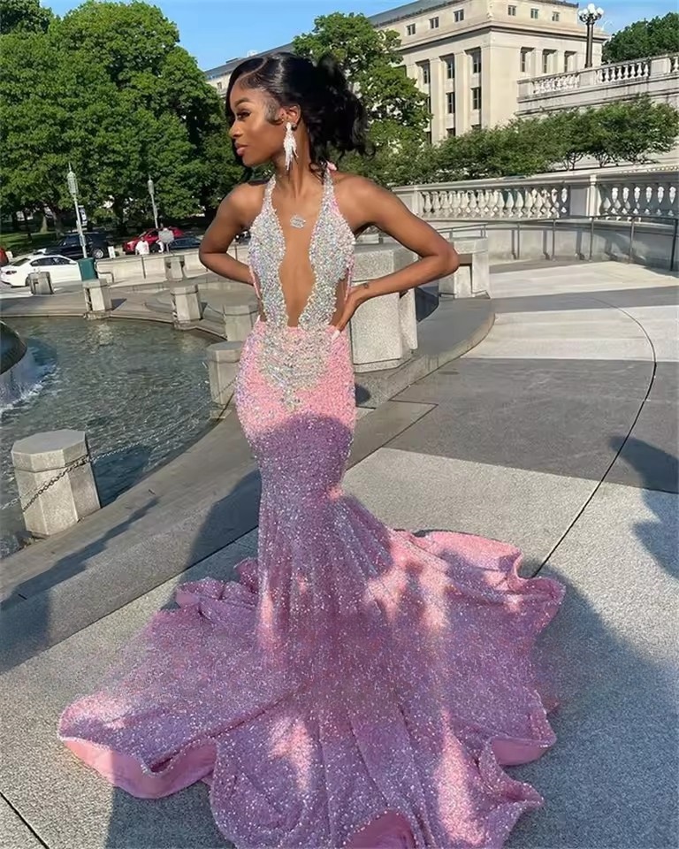 Sexy Halter Neck Pink Sequins Mermaid Prom Dresses 2025 Backless Plus Size Formal Evening Ocn Gowns Vestidos De Novia