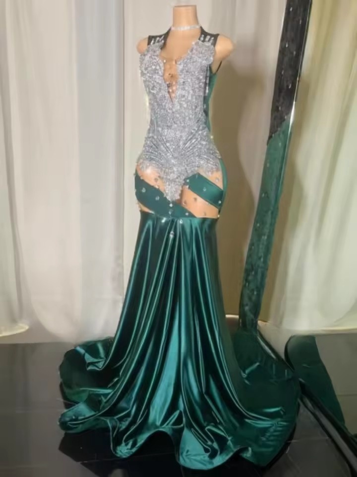 Sparkly Green Satin Prom Dresses For Black Girls 2025 Sexy Mermaid Beaded Rhies Long Party Dress Women Customized