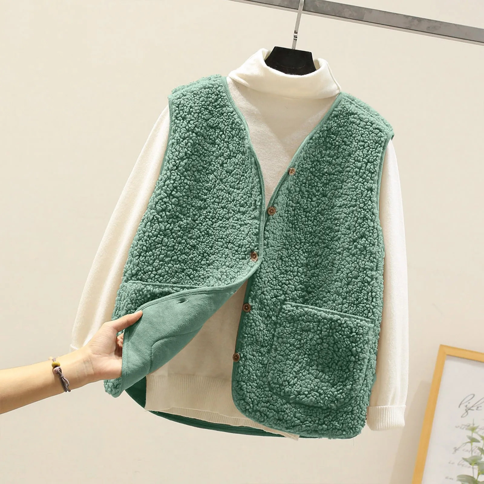 Vests Spring Autumn Women Button Waistcoat Lamb Wool Winter Thermal Warm Thick Fleece Sleeveless Jacket Ladies Coats 250227Z