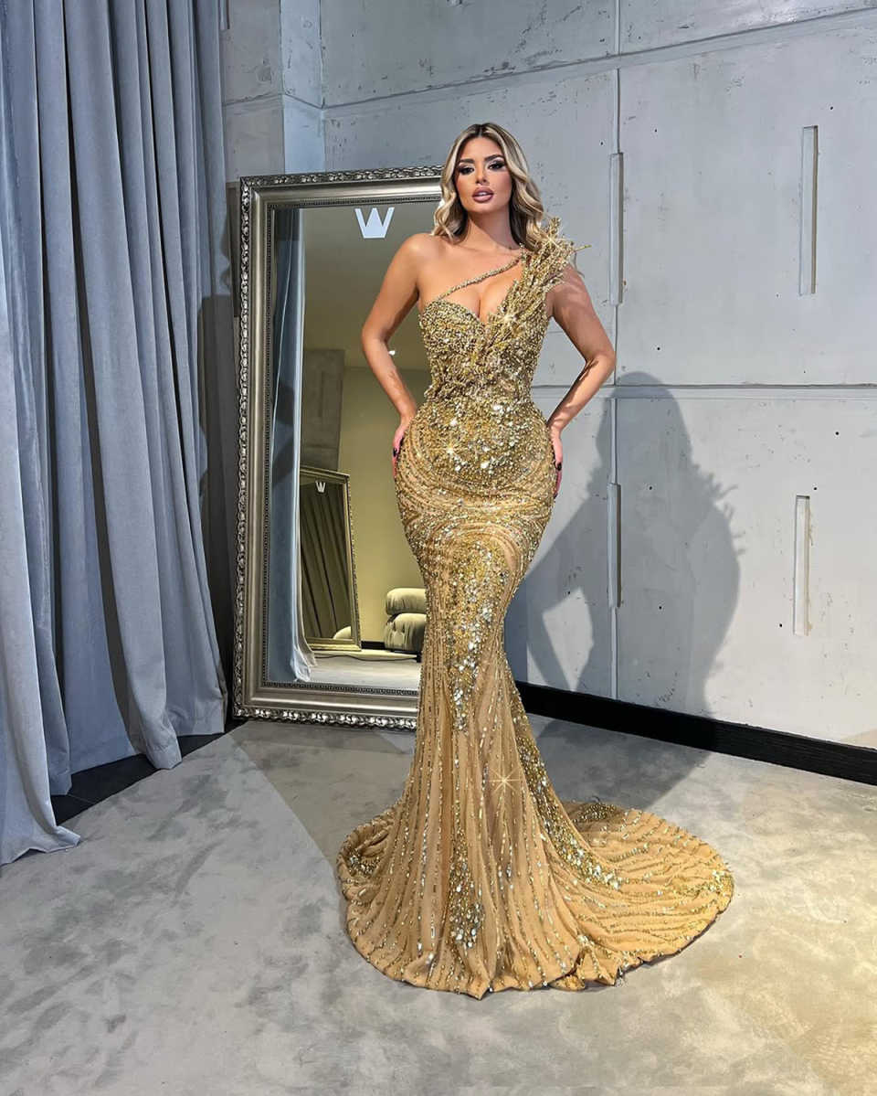 Customized Black Girls Mermaid Evening Dresses Africa Gold Crystals Beading One Shoulder Prom Gowns Special Ocn Dress