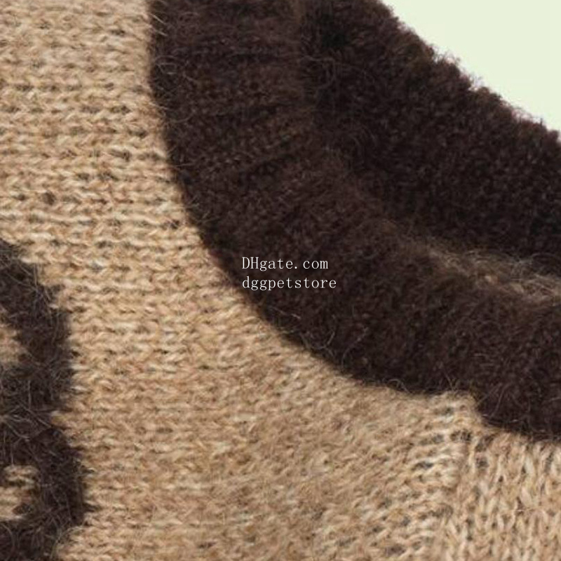 Designer Dog Clothes Brands Dog Apparel with Classic Jacquard Letter Pattern Thermal Knitwear Pullover Warm Pet Sweaters Winter Coats for Small Dogs B