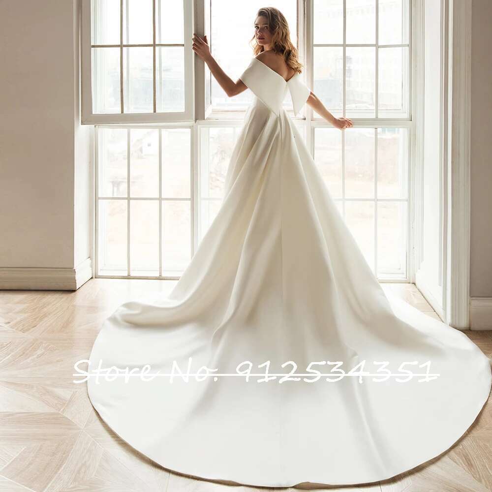 Off Shoulder A-neck Satin Dress, Simple Wedding Gown, Boat Neck Trouwjurk, Gelik