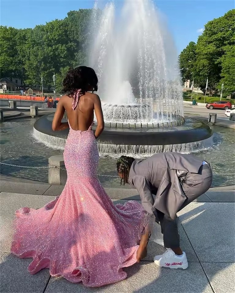 Sexy Halter Neck Pink Sequins Mermaid Prom Dresses 2025 Backless Plus Size Formal Evening Ocn Gowns Vestidos De Novia