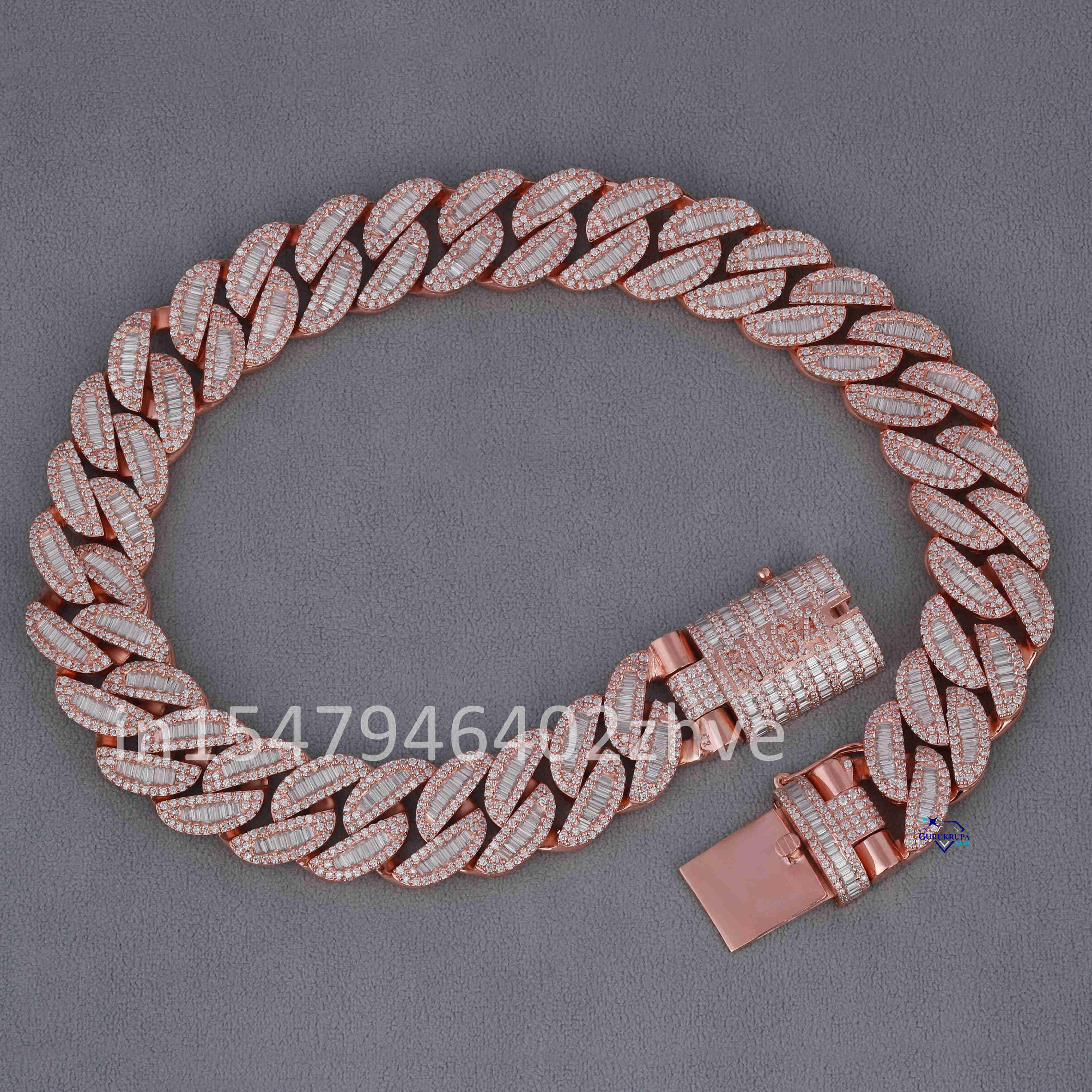 Custom Jewelry Crafted With Luxurious 925 Silver Sparkling VVS Clarity Moissanite Sparkling Brilliance Diamond Cuban Chain