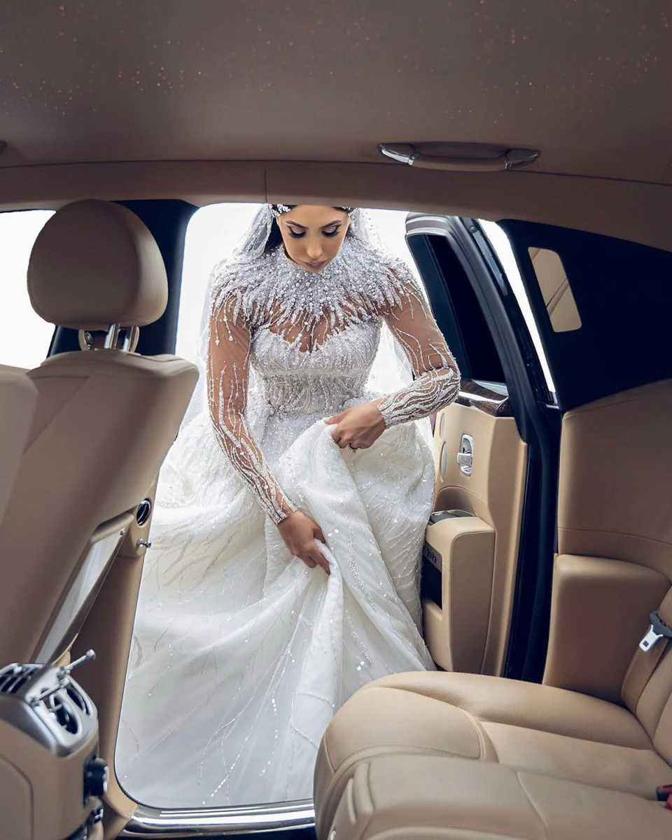 Gorgeous A e Women Wedding High Collar Long Sleeves Bridal Gowns Sequins Pearls Sweep Train Dress Custom Made