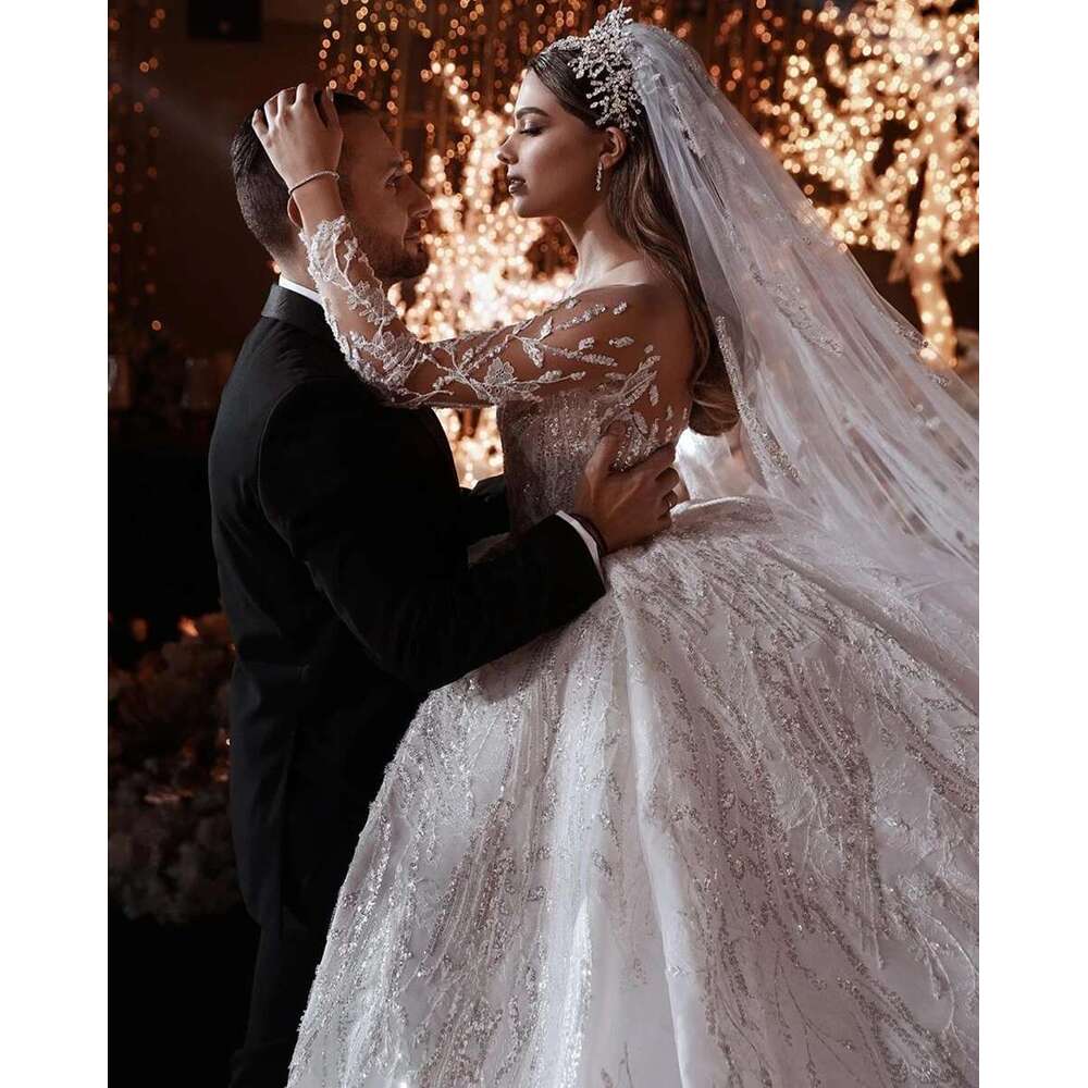 Customized glitter fringed bright sequins tulle appliques illusion wedding dresses
