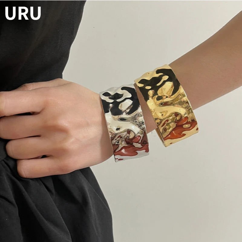 Modern Jewelry European and American Metal Open Bracelets For Women Party Gifts Cool Trend Accessories Selling 250303