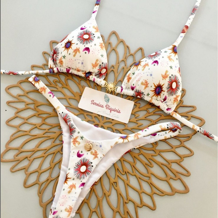 Trending Bikini Set with Sensual Design - Perfect for Beach Vacations