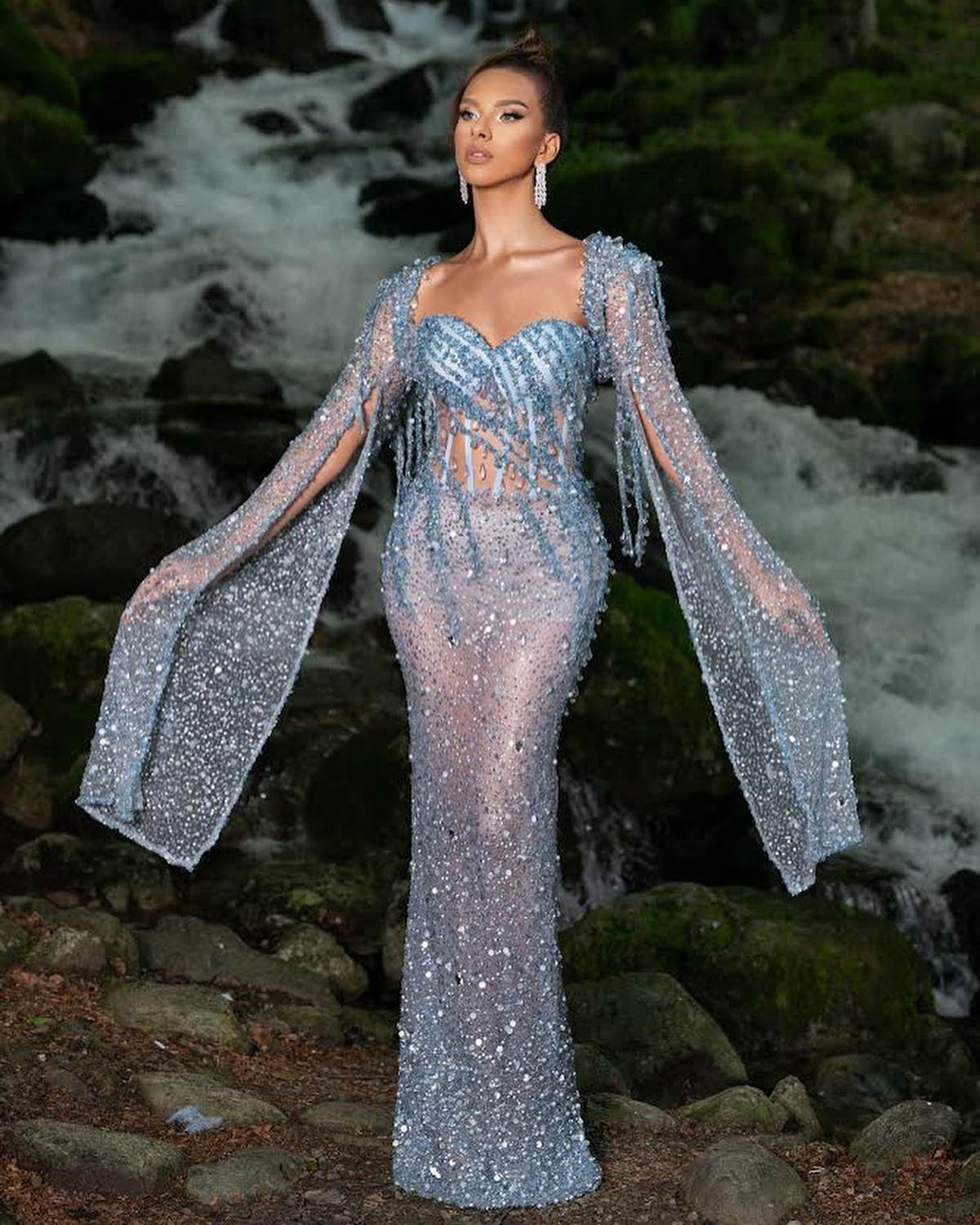 Sexy Evening Dresses For Women Sweetheart Neck Long Sleeves See Through Gown Crystal Sequins or Length Party Customized Dress