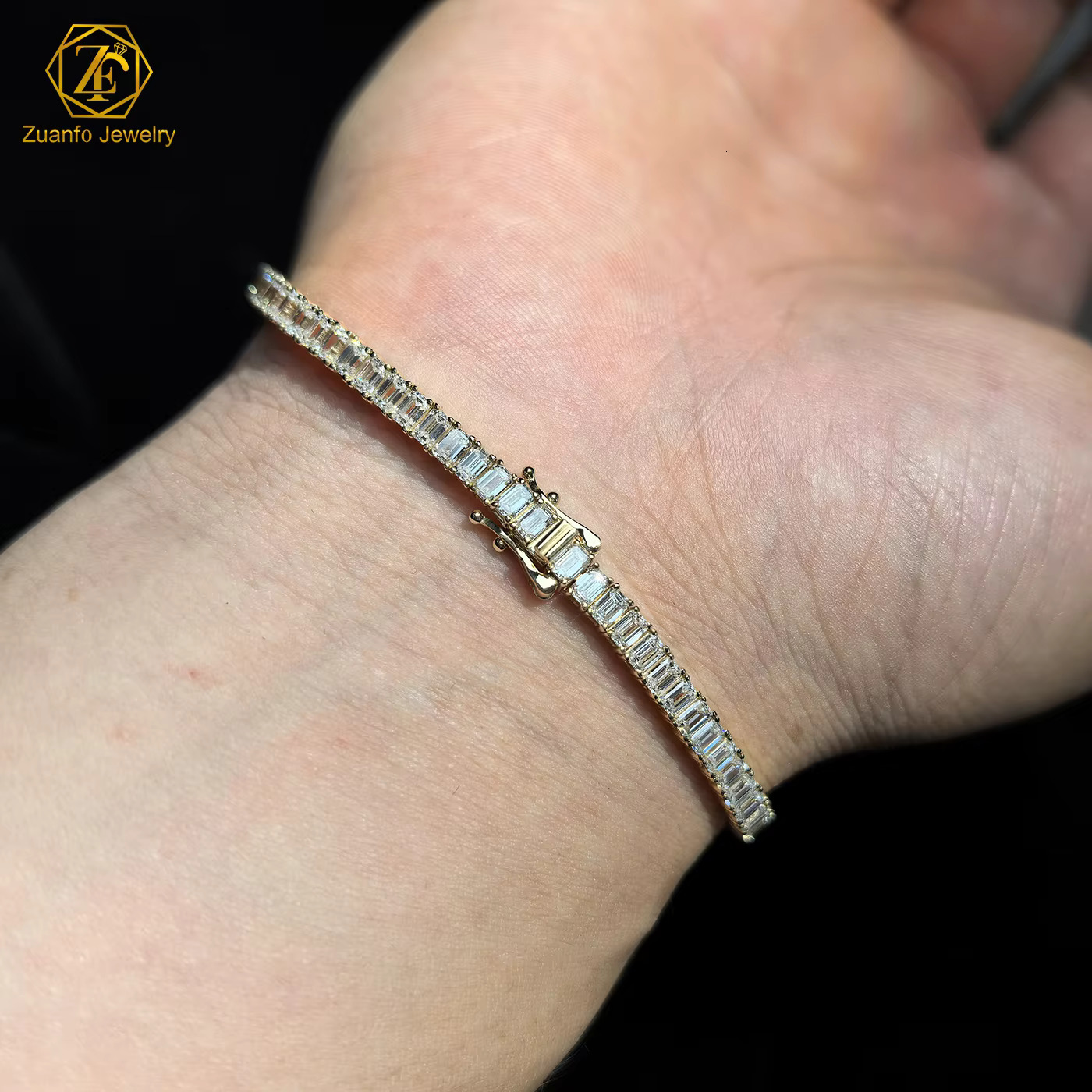 Luxury Custom 10k White Gold Tennis Chain Bracelet 14k Solid Gold with Emerald and Lab Grown Diamond for Women and Girls