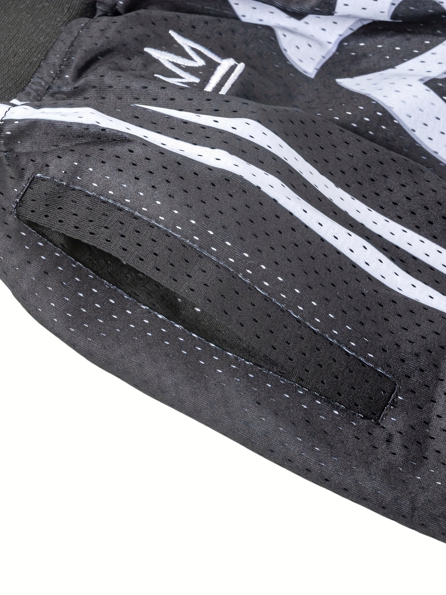 Graphic Printed Black Shorts, Quick Drying Breathable Daily Streetwear Men's Sports Shorts Running Shorts with Pockets Sportswear For Men Fitness