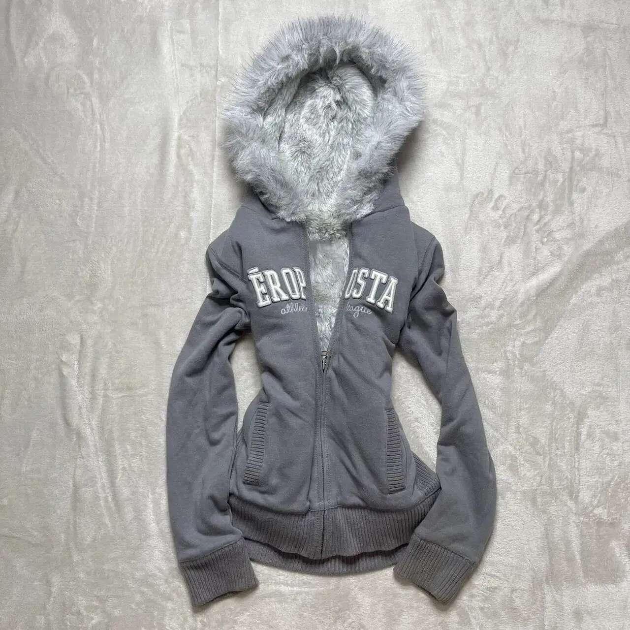 American Original Gray Veet Thickened Hooded Sweatshirt For Women Retro Slim Hottie Design Warm Zipper Jacket