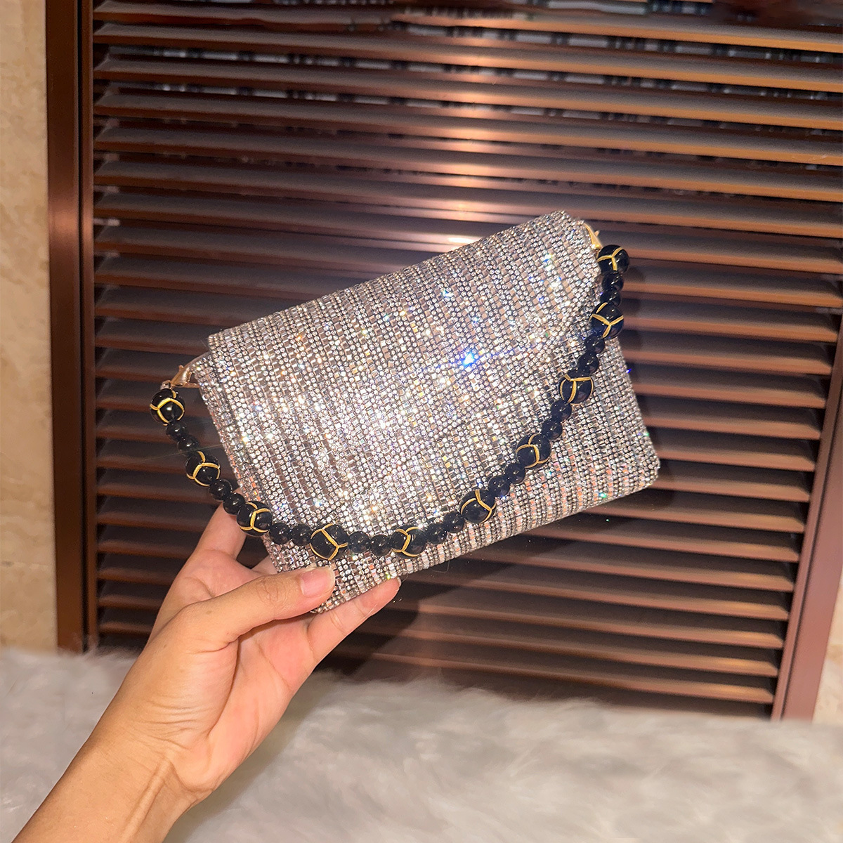 DHXJ Womens Dia Chain Small Square Single Shoulder Diagonal Span Envelope Beaded Wrist Banquet Bag 240823