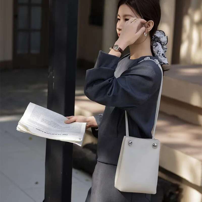 Brand Designer Genuine Leather French Underarm Fashionable Simple Crossbody Single Shoulder Mobile Phone Bag Handbag