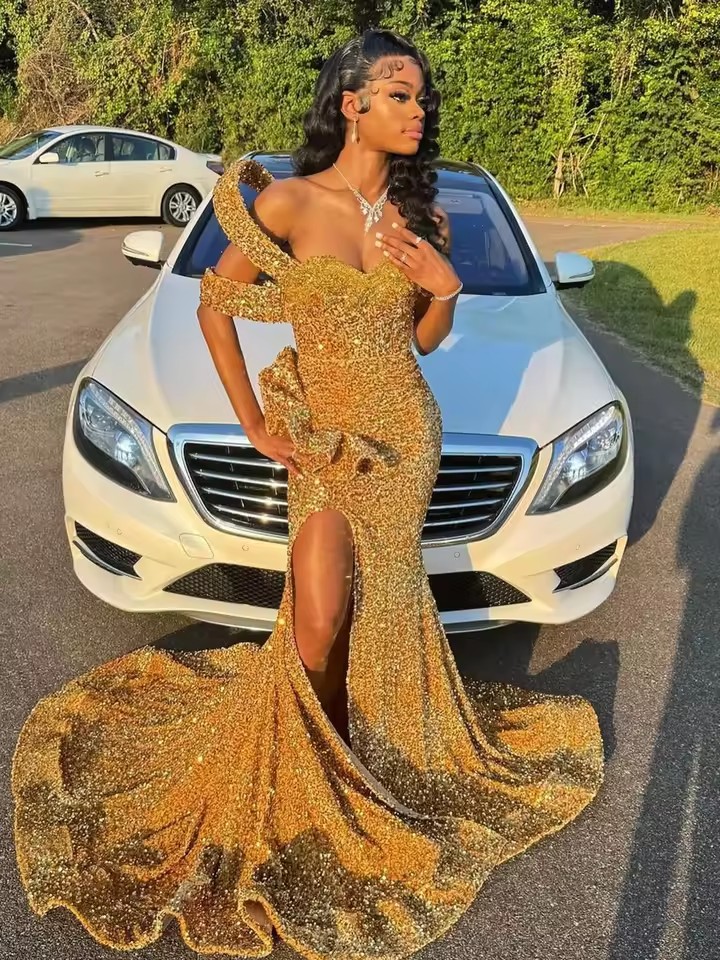Sparkly Gold Sequin Senior Prom 2025 for Black Girls Sweetheart Neck Sexy High Slit Birthday Dress Gowns Customized