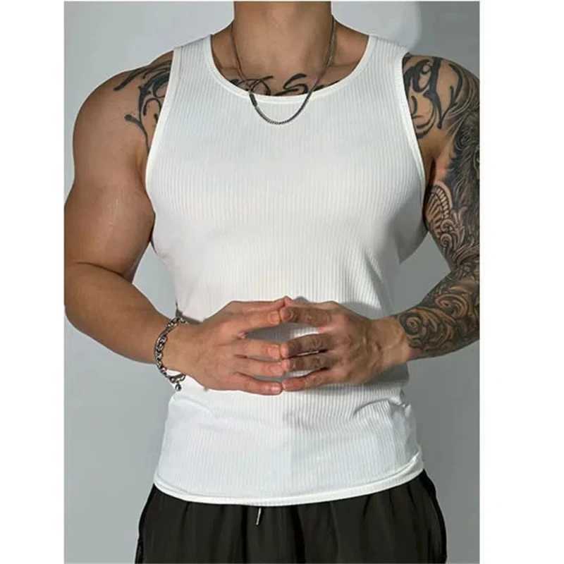 Spring Summer Fashion Tank Tops Man Solid Fit Round Neck Ropa Hombre Sleeveless Pullovers Tees Sport Hip Hop Y2K Mens ClothingT250318