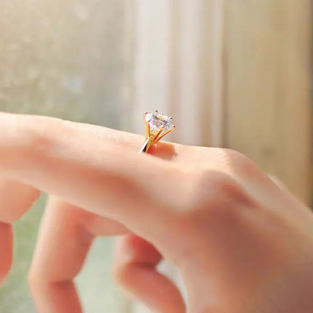 Real D Color 18K Gold Engagement Rings for Women Wedding Jewelry 250318
