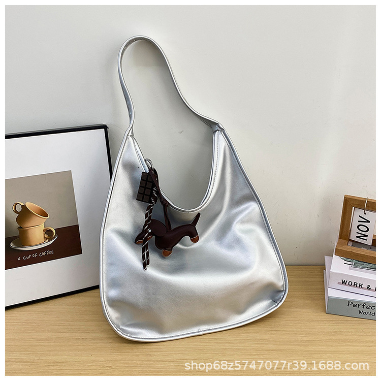 Texture soft leather bag womens 2025 new trendy and versatile casual crossbody bag niche design single shoulder commuting bag
