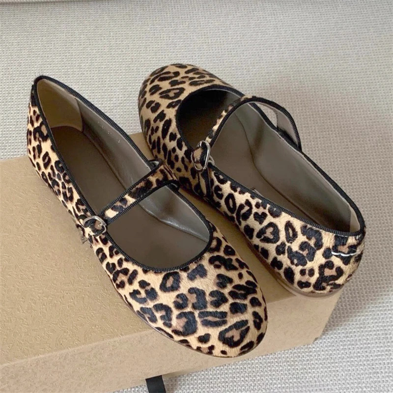 Fashion Leopard Print Women Flats Mary Janes Shoes Shallow Footwear Female Belt Buckle Casual Ladies Shoes 250306