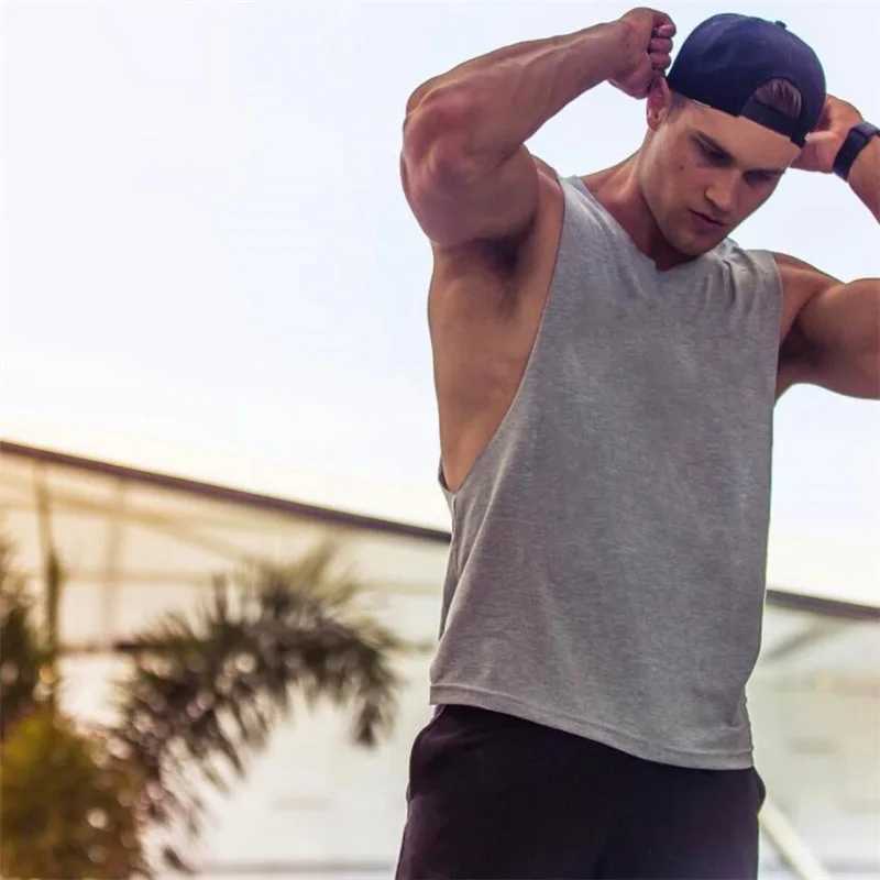 New Brand Gym Clothing Bodybuilding Drop Armhole Tank Top Men Fitness Solid Color Cotton Side Cut Off Sleeveless T-ShirtT250318