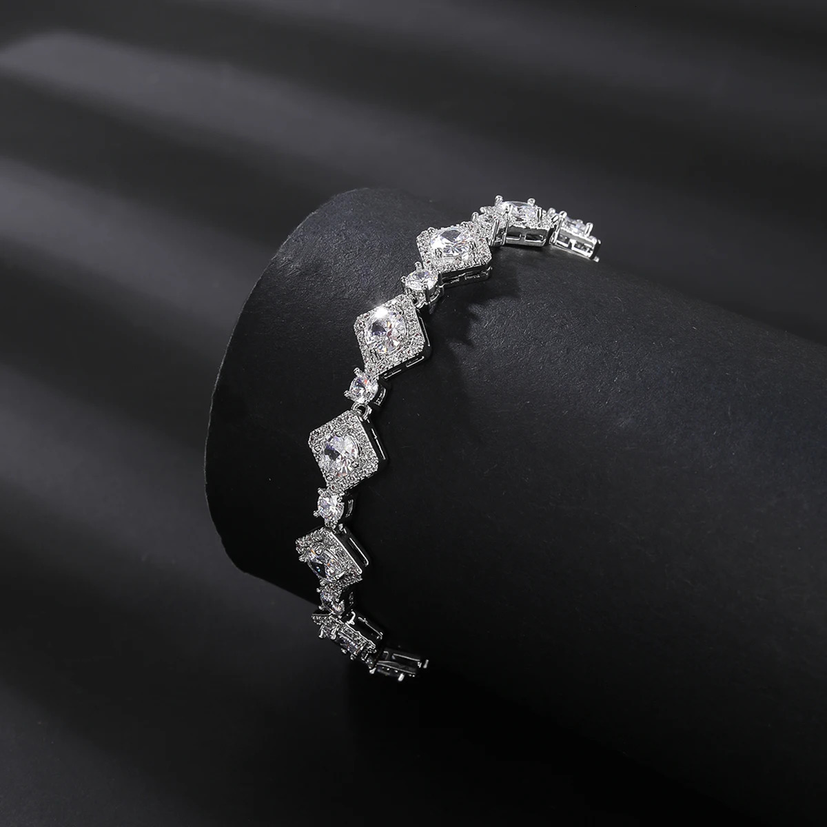 Gorgeous 5 Colors Cubic Zircon Chain Bracelets Bangle for Brides Wedding Party Fashion Jewelry for Women Gift CK10171 250303