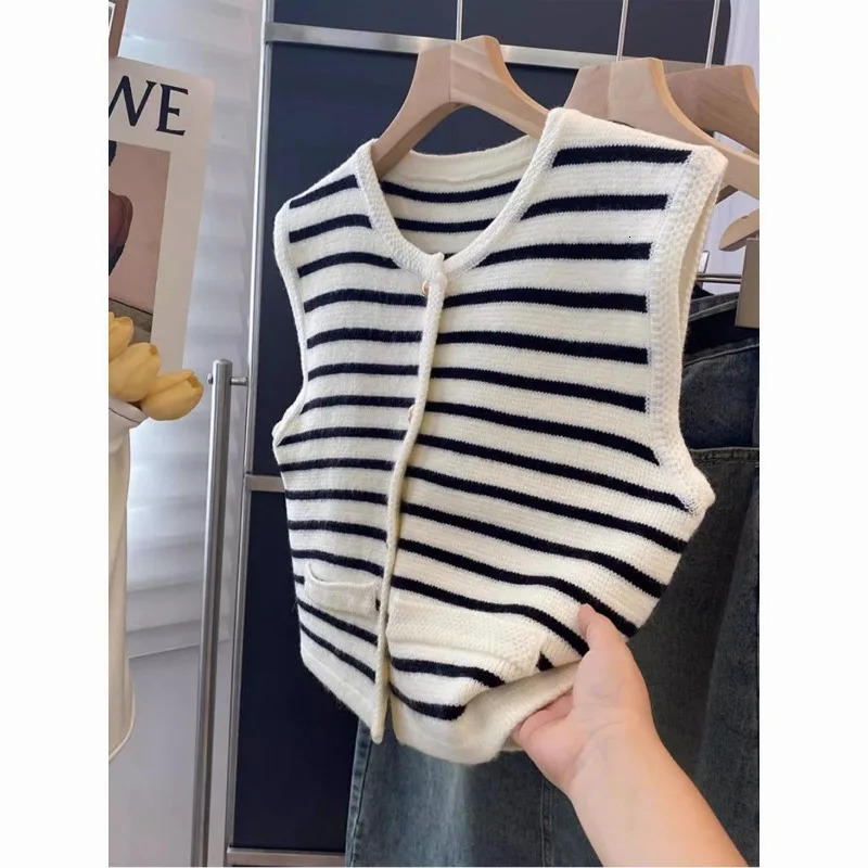 French Style Simple Striped Knitted Womens 2024 Autumn Retro Sweater Vest Chic Outer Wear Versatile Casual Top 250305