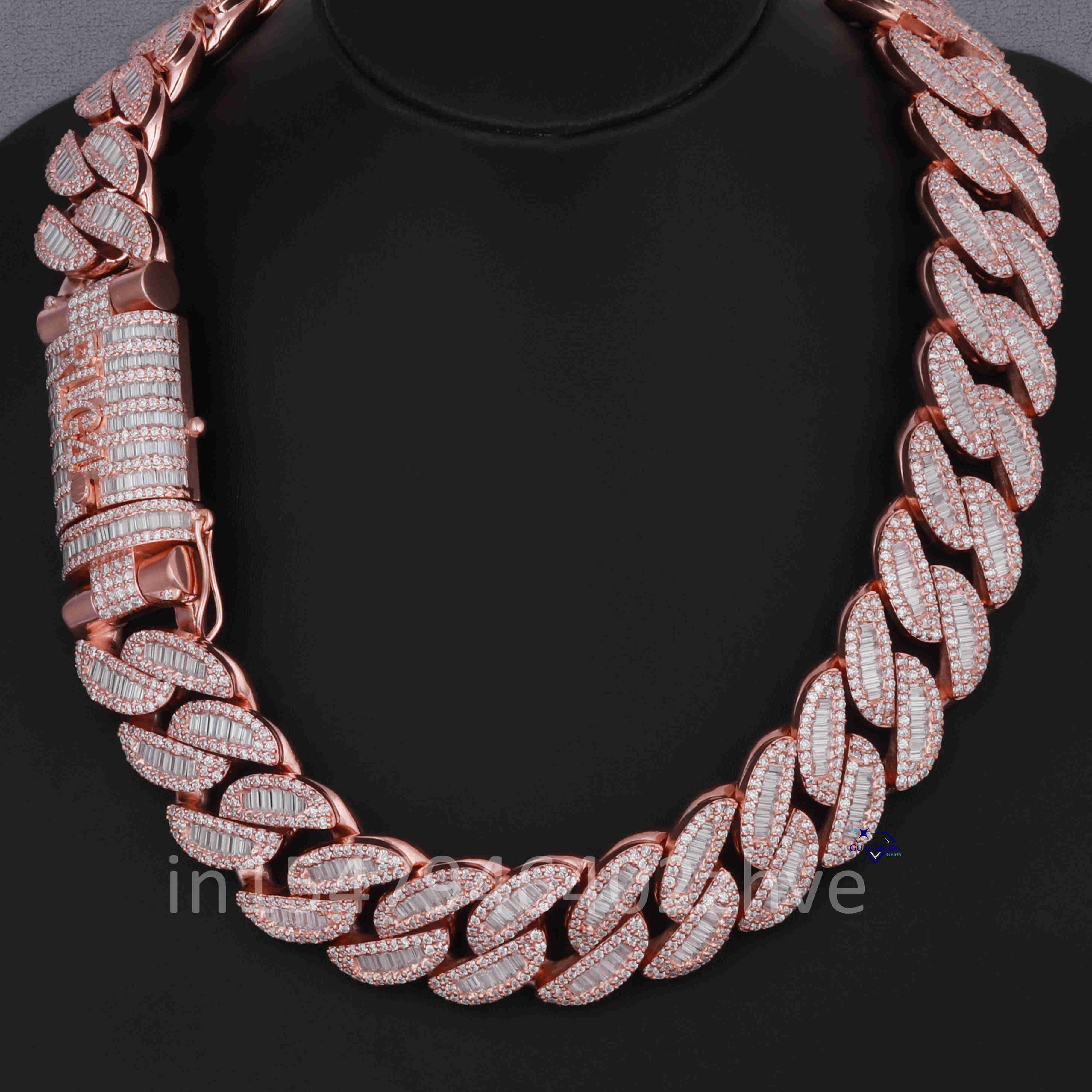 Custom Jewelry Crafted With Luxurious 925 Silver Sparkling VVS Clarity Moissanite Sparkling Brilliance Diamond Cuban Chain