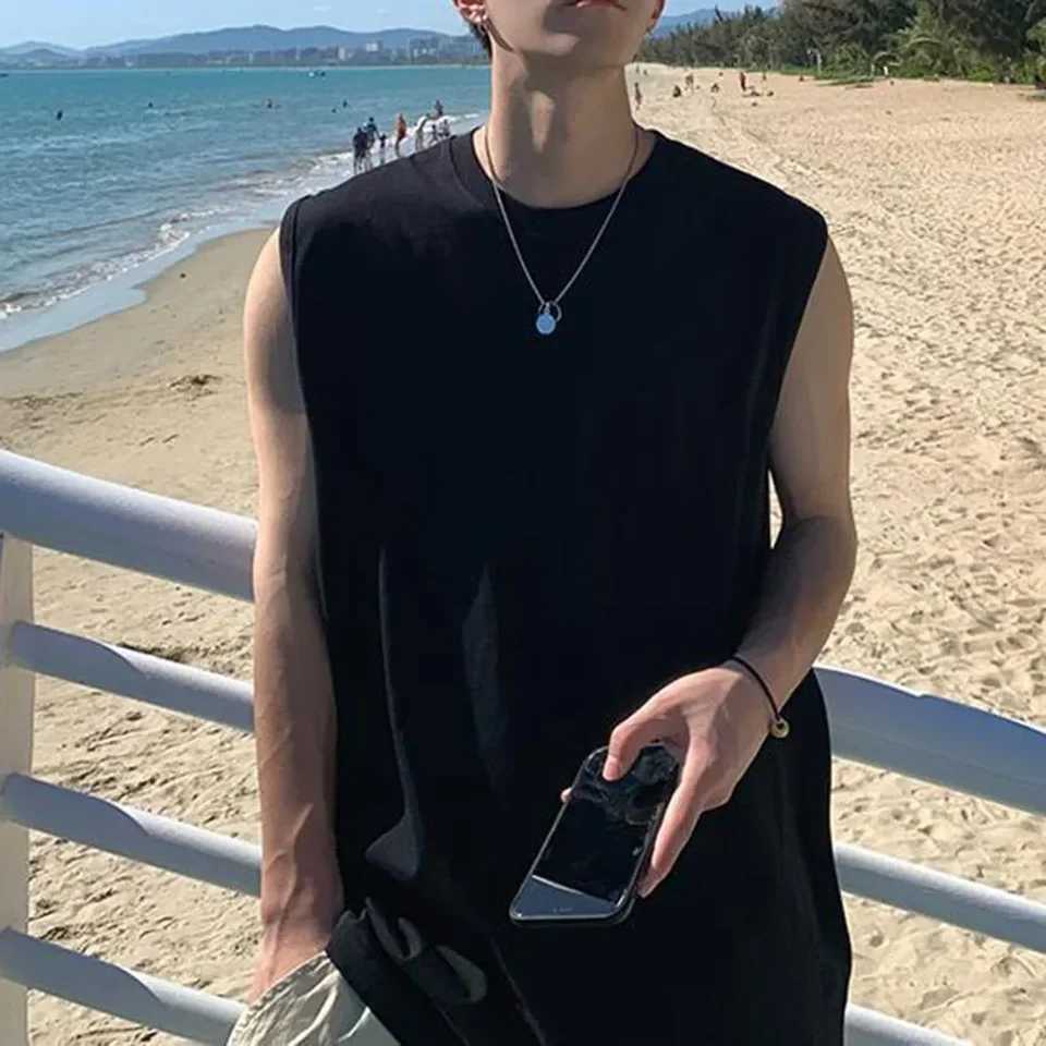 Mens Summer Tank Solid Tops Korean Fashion Sleeveless T-shirt Basic Sports VestsT250318