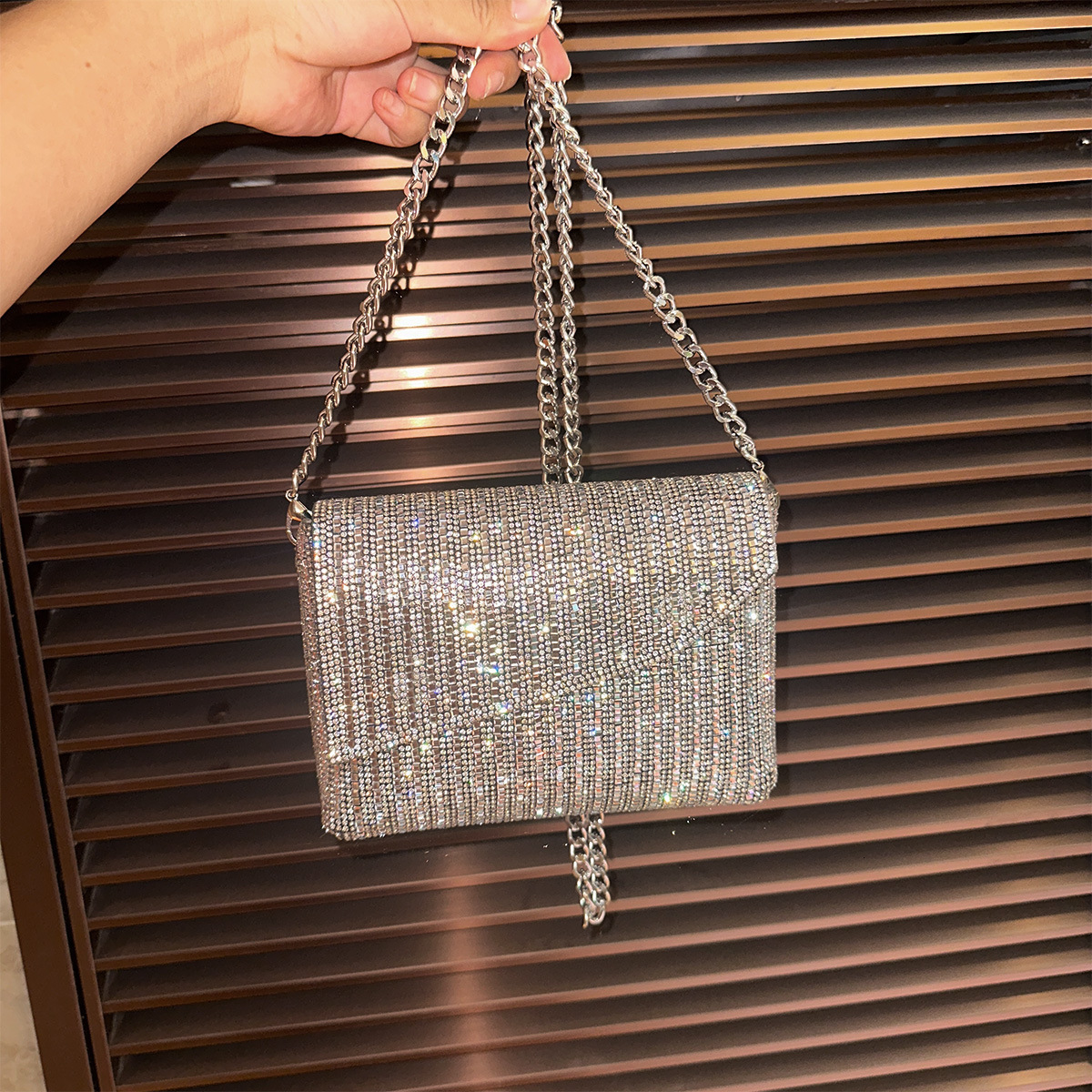 DHXJ Womens Dia Chain Small Square Single Shoulder Diagonal Span Envelope Beaded Wrist Banquet Bag 240823