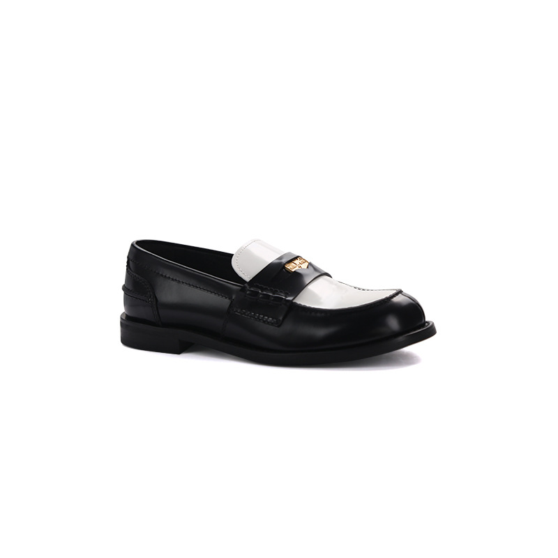 French thick-soled niche women's loafers New style Black and white British style small leather shoes for summer