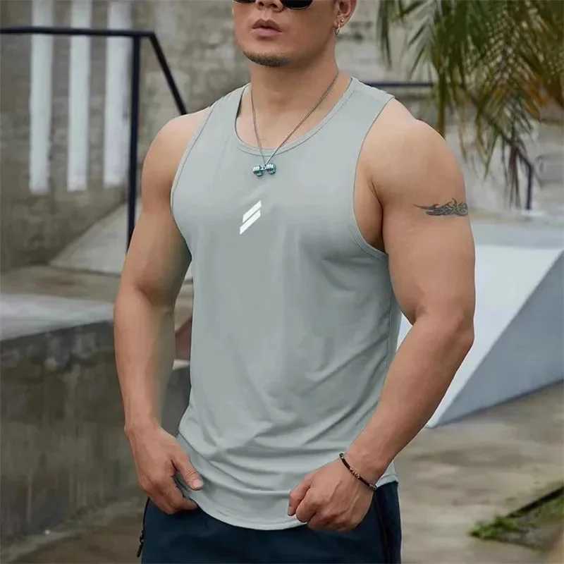 Summer New Simple Striped Print Pattern Round Neck Vest Daily Fitness Sports Sleeveless Breathable And Comfortable Mens VestT250318