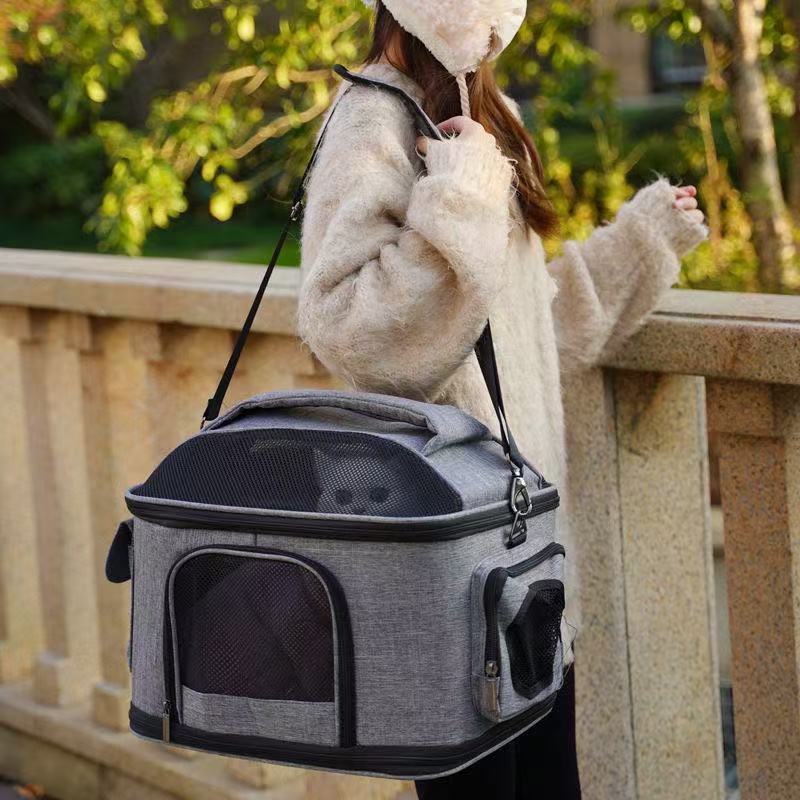 Pet Go out portable bag Winter Crossbody backpack Dog cat cage to carry supplies