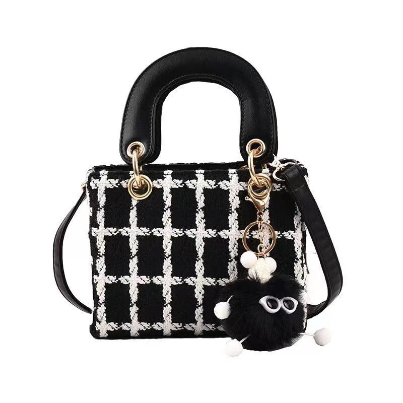 Small Niche Designer Women s Mini Bag 2025 New Black And White Checkered Fashionable High quality Crossbody Bag Handbag Storage Bag