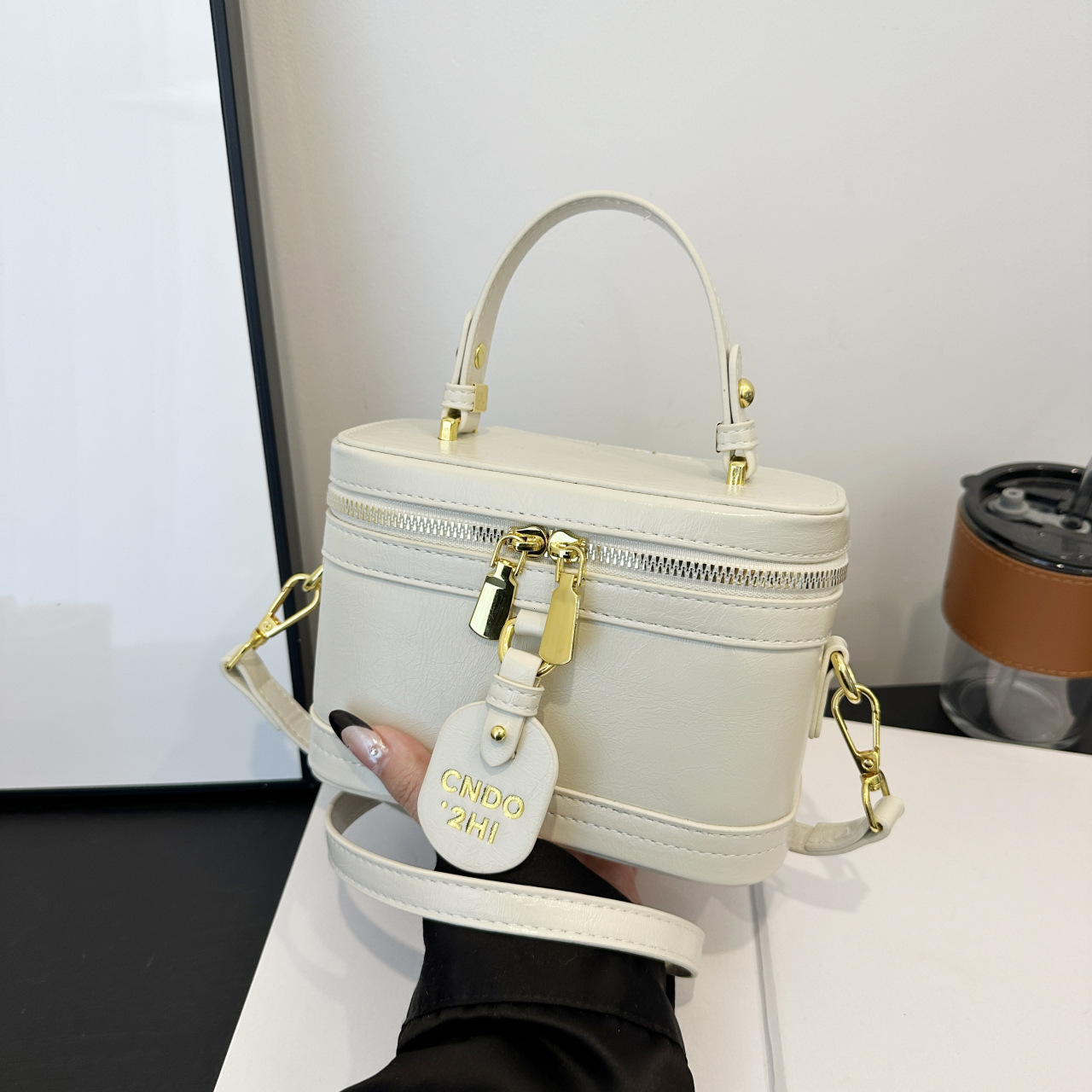 Elegant High end Women s Portable Bucket Bag 2025 New Designer Fashionable Women s Bag Multifunctional Handbag Shoulder Crossbody Bag